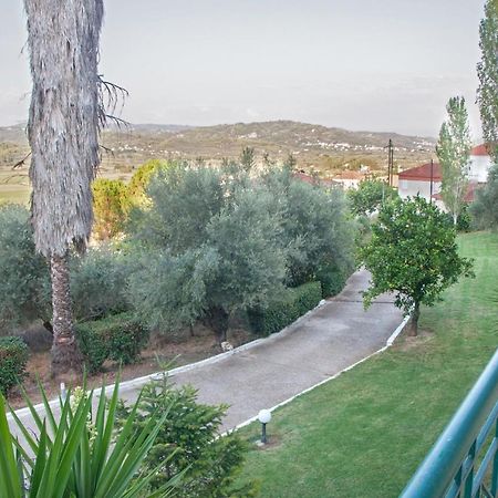 Oasis Olympia Apartments Smila Екстериор снимка