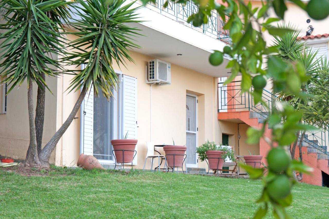 Oasis Olympia Apartments Smila Екстериор снимка