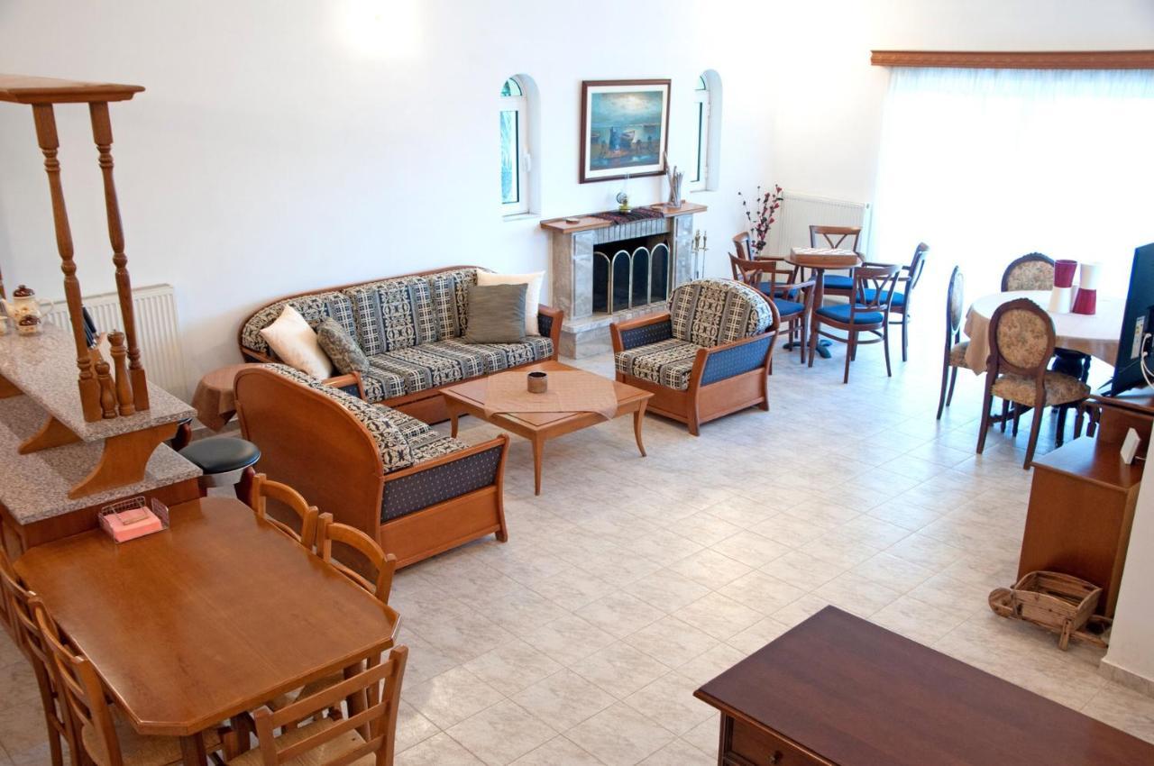 Oasis Olympia Apartments Smila Екстериор снимка