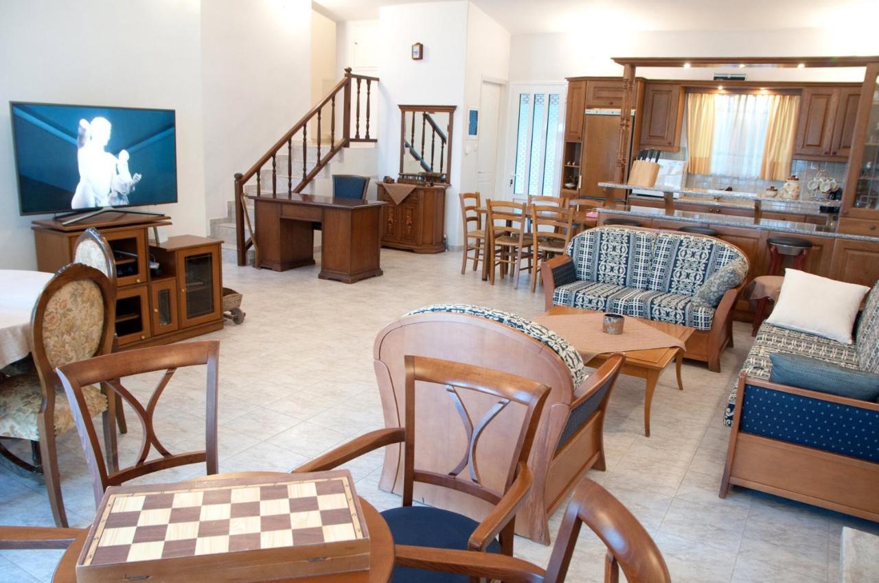 Oasis Olympia Apartments Smila Екстериор снимка